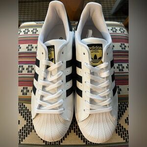 ♠️⭐️Adidas Men’s Superstar White and Black Sneakers BRAND NEW